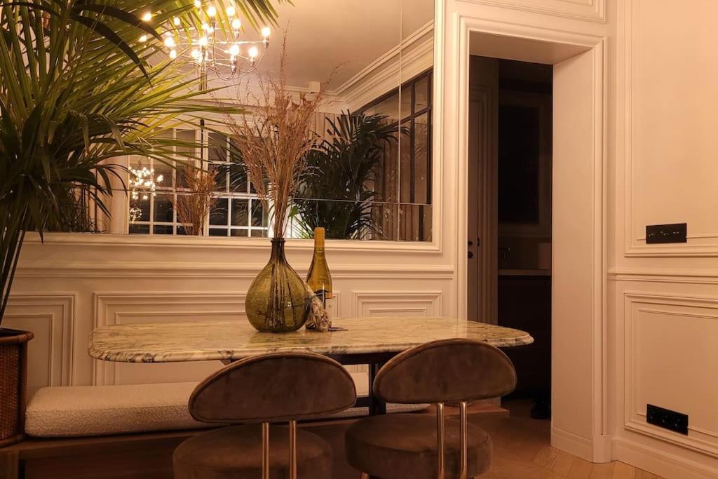 Appartamento Elegant In Montmartre By An Architect Parigi